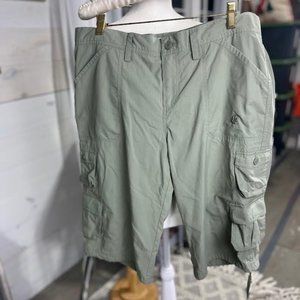 Guy Harvey by Aftco Bluewater Women's Nylon Khaki Cargo Shorts - Size 12